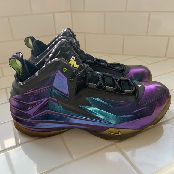 chuck posite cave purple
